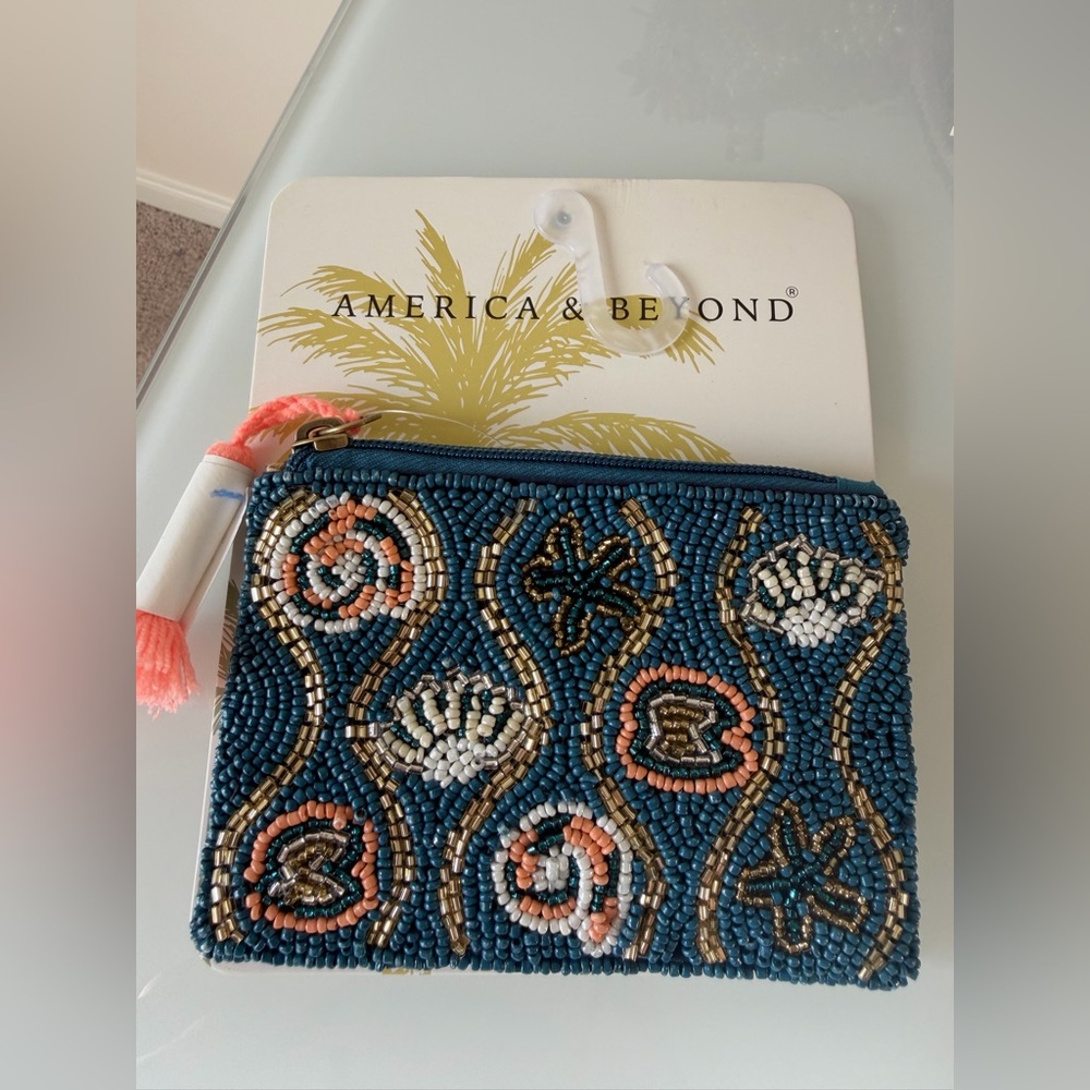 Viral Beaded blue seashell Coin Purse